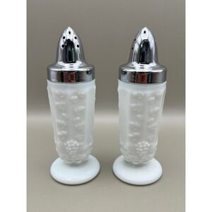 Vtg Westmoreland White Milk Glass Paneled Grape Salt Pepper Shakers Set 4.75"